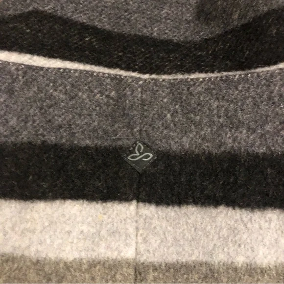 PrAna Women’s Wool Blend Lily Striped Jacket. Sz Medium Coal. Gently Worn - Picture 11 of 16